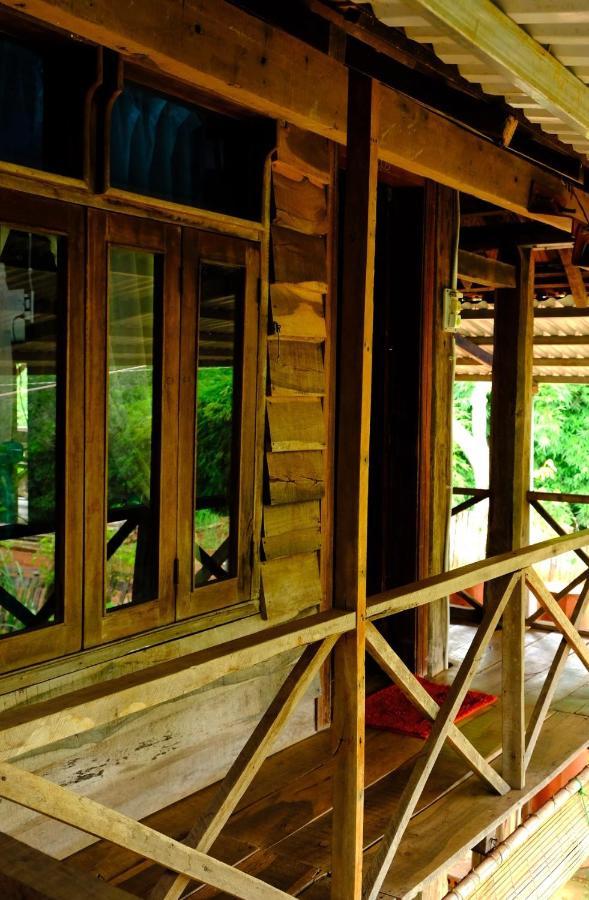 Plei Homestay & Cafe Pleiku Exterior photo