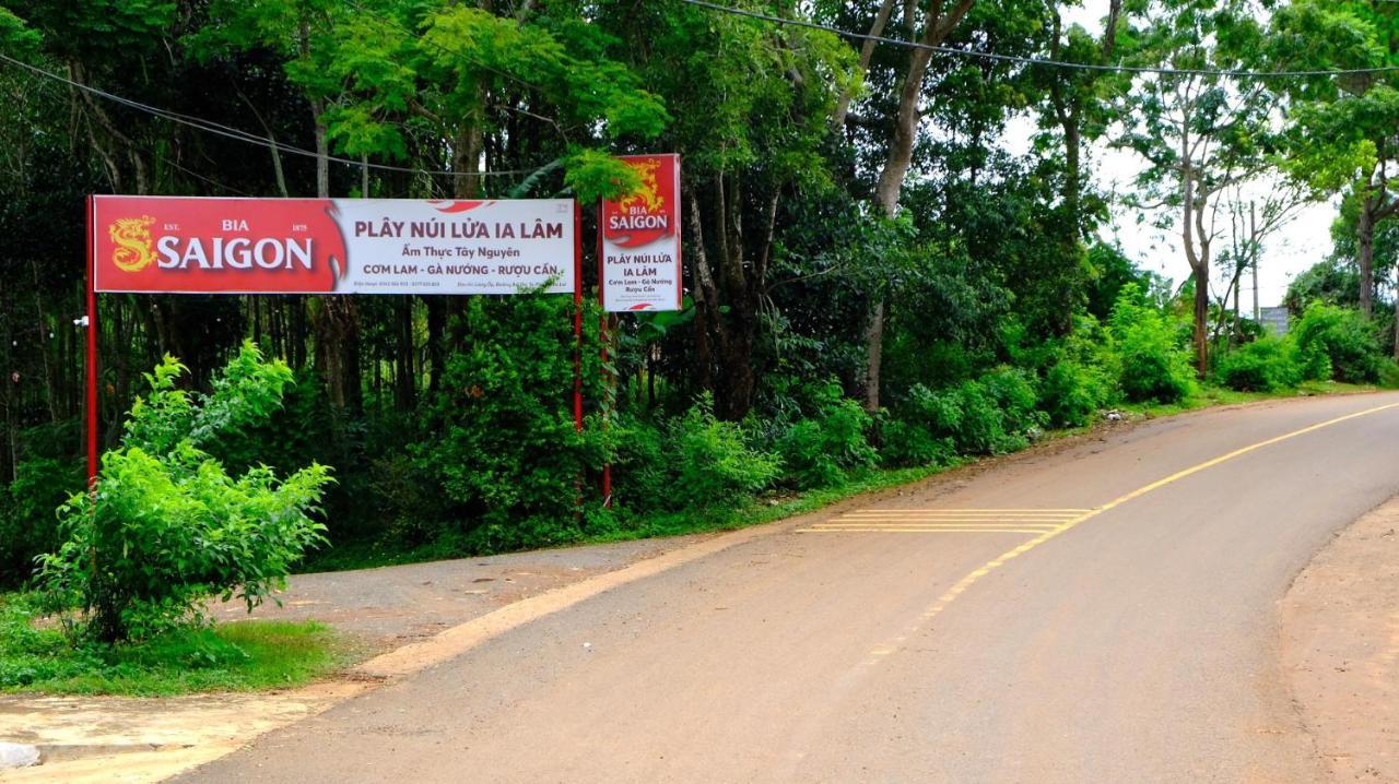 Plei Homestay & Cafe Pleiku Exterior photo