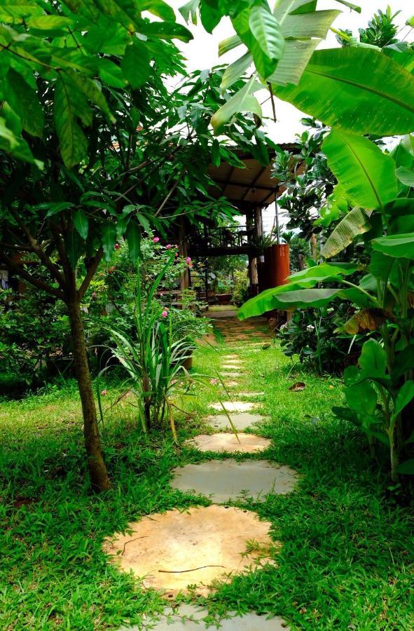 Plei Homestay & Cafe Pleiku Exterior photo