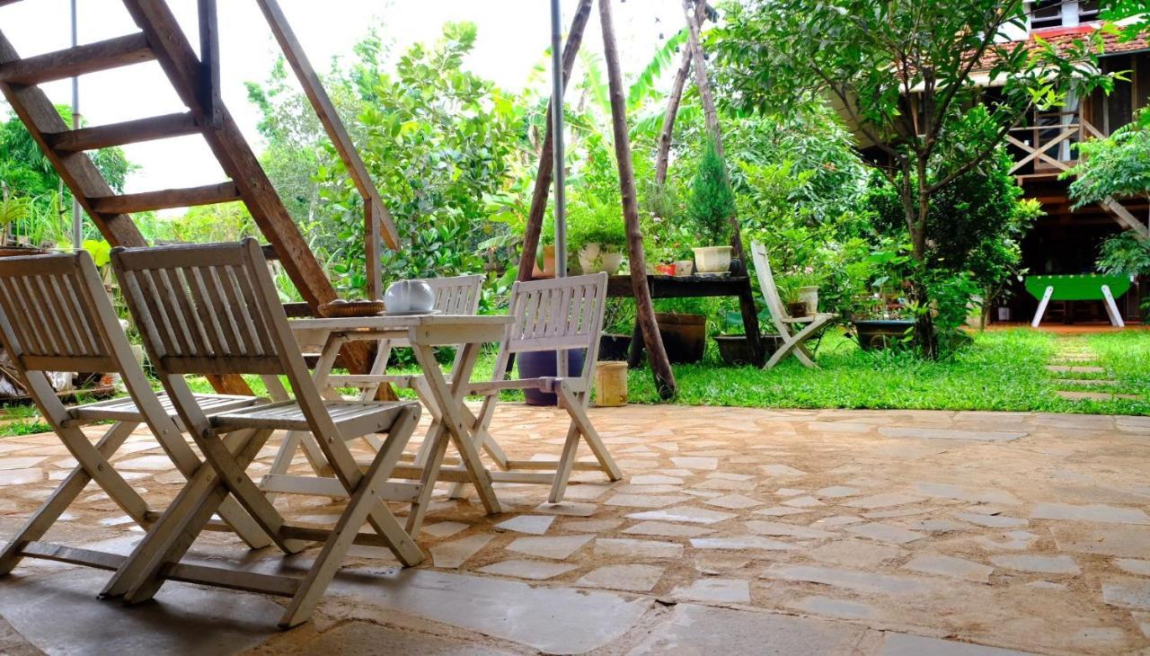 Plei Homestay & Cafe Pleiku Exterior photo