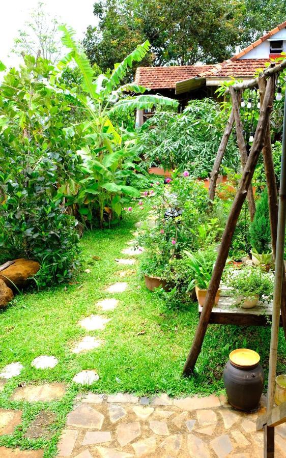 Plei Homestay & Cafe Pleiku Exterior photo